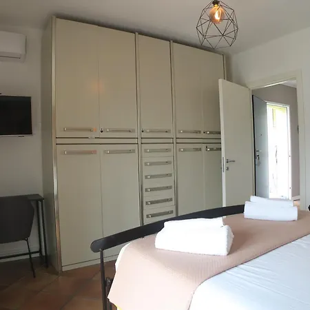 A Nest 4 Family Tatil Evi Erba